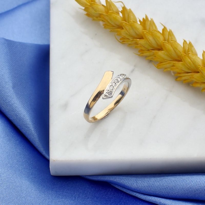 Image 2 of Two-tone gold ring with diamonds | 0.10 ct.