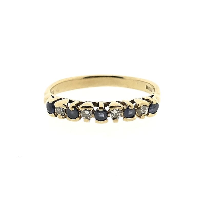 Image 3 of 9 carat row ring with sapphire and diamond | 0.12 ct.