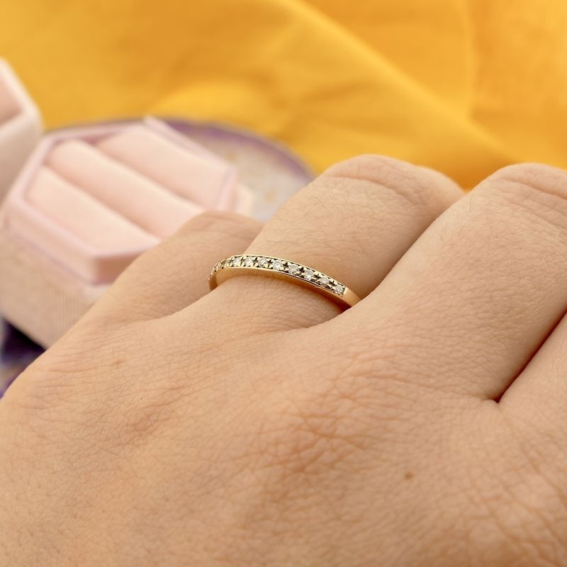 Image 4 of Gold ring with diamonds; 0.13 ct.