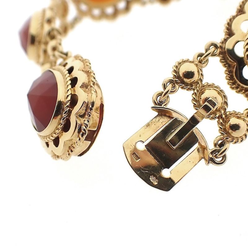 Image 8 of Antique gold bracelet with carnelian