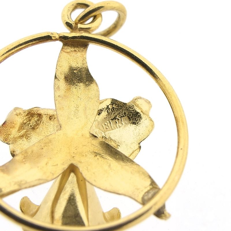 Image 7 of 18 carat gold pendant of lily with pearl