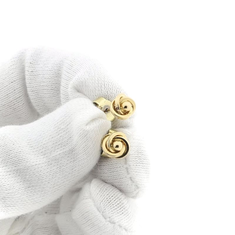 Image 11 of Vintage gold flower-shaped stud earrings