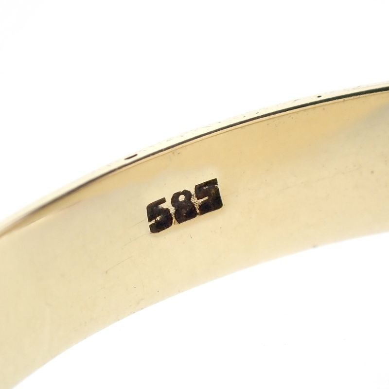 Image 5 of Gold men's signet ring with onyx and family crest