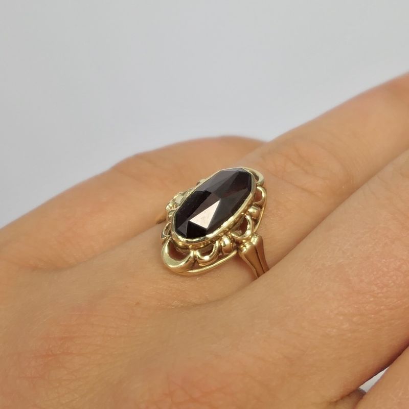 Image 7 of Gold ring with garnet | Vintage
