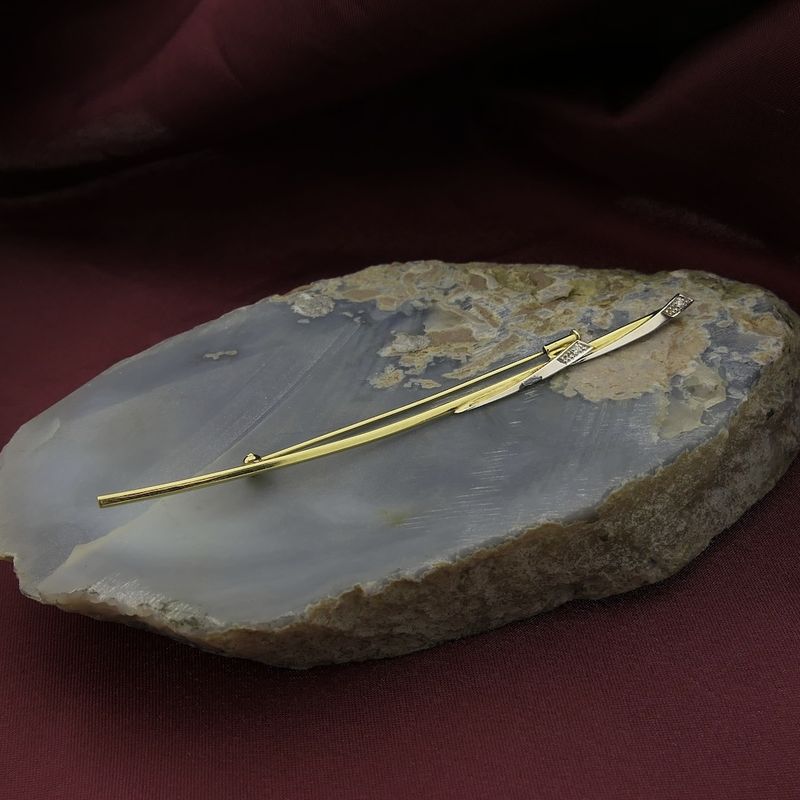 Image 9 of Two-tone gold brooch with diamonds