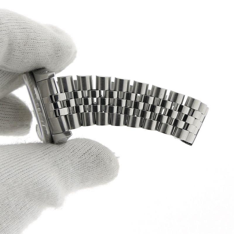 Image 12 of Rolex Datejust 16220; Automatic watch