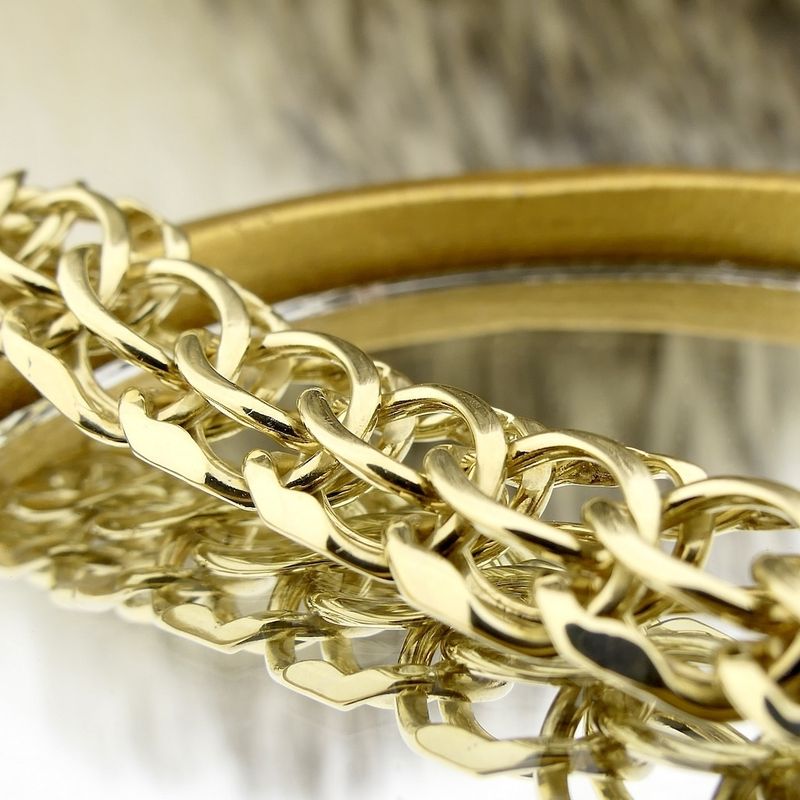 Image 8 of Solid gold Prince of Wales link bracelet.