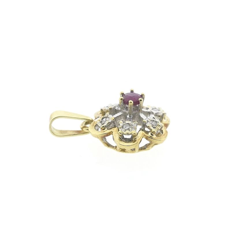 Image 6 of Two-tone gold flower pendant with ruby ​​and diamond | 0.06 ct.