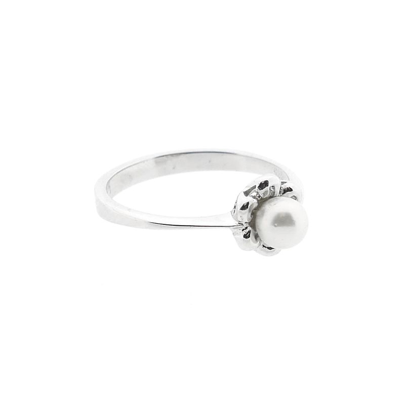 Image 4 of White Gold Ring with Cultured Pearl