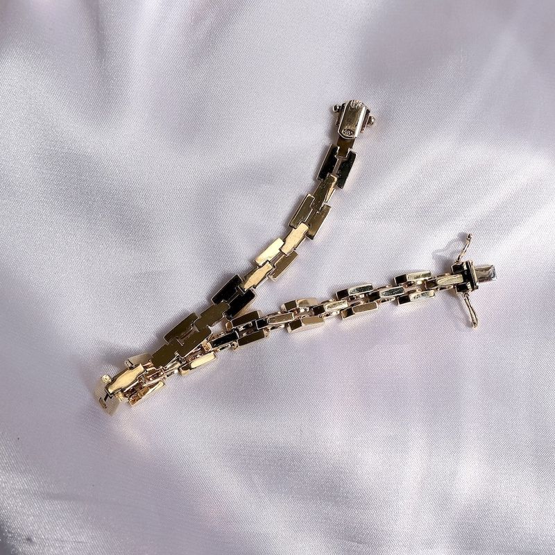 Image 11 of Gold Bismarck link bracelet