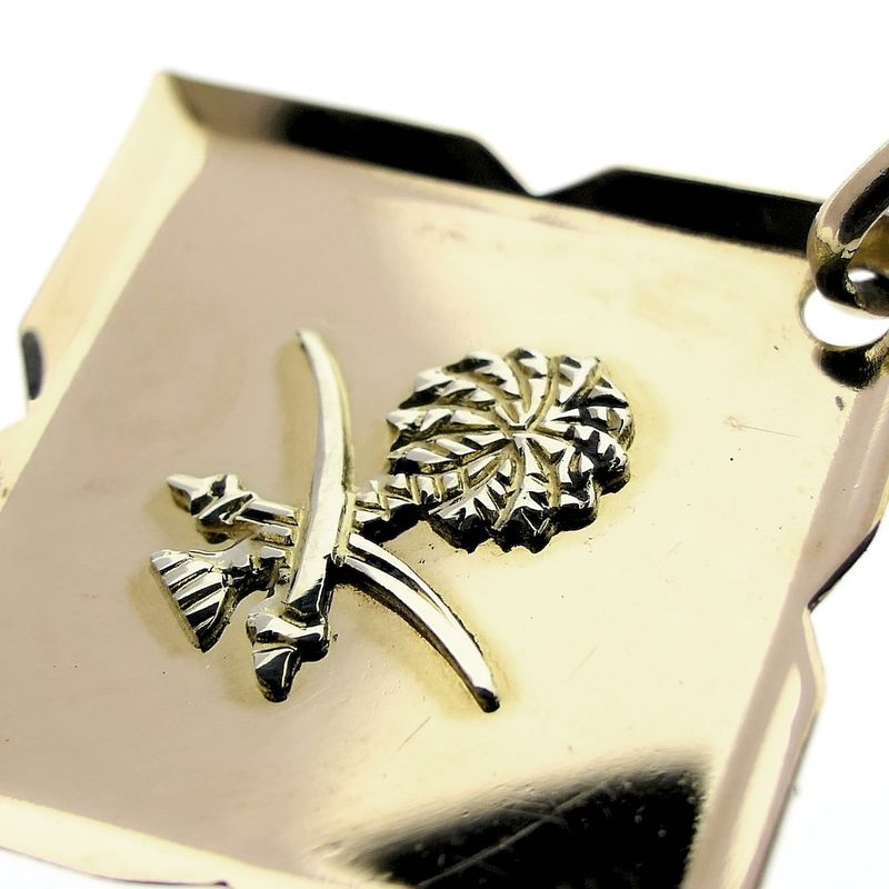Image 3 of 18 carat gold pendant; Saudi Arabia