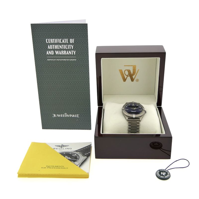 Image 4 of Breitling Aerospace E56060; Analog/digital men's watch