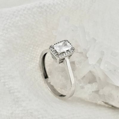 Image 2 of White gold ring with zirconia