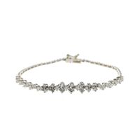 18-karat white gold fantasy link bracelet with diamond; 1.45 ct. | 19 cm