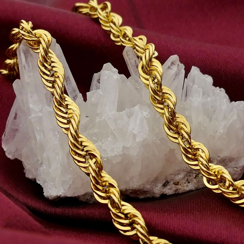 Image 2 of Gold twisted link chain