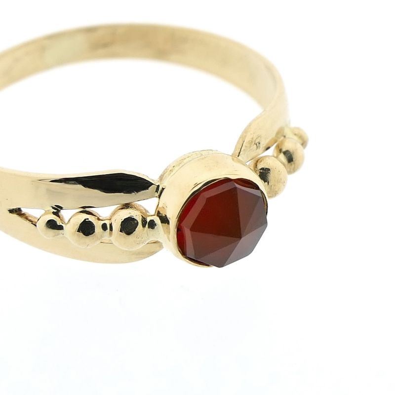 Image 10 of Vintage gold solitaire ring with carnelian