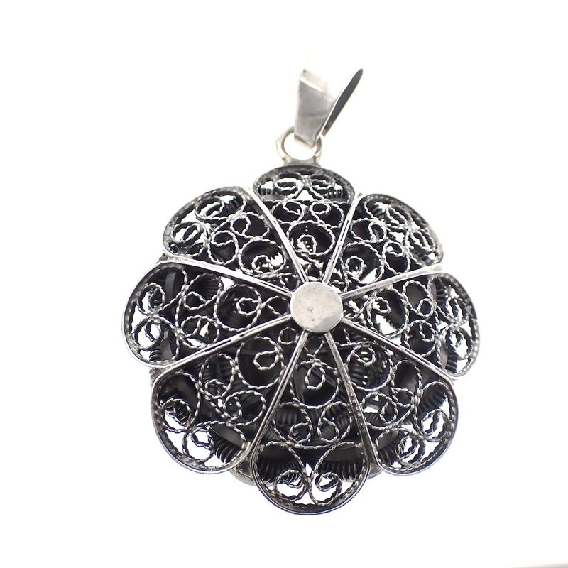 Image 5 of Silver pendant of a large Zeeland button