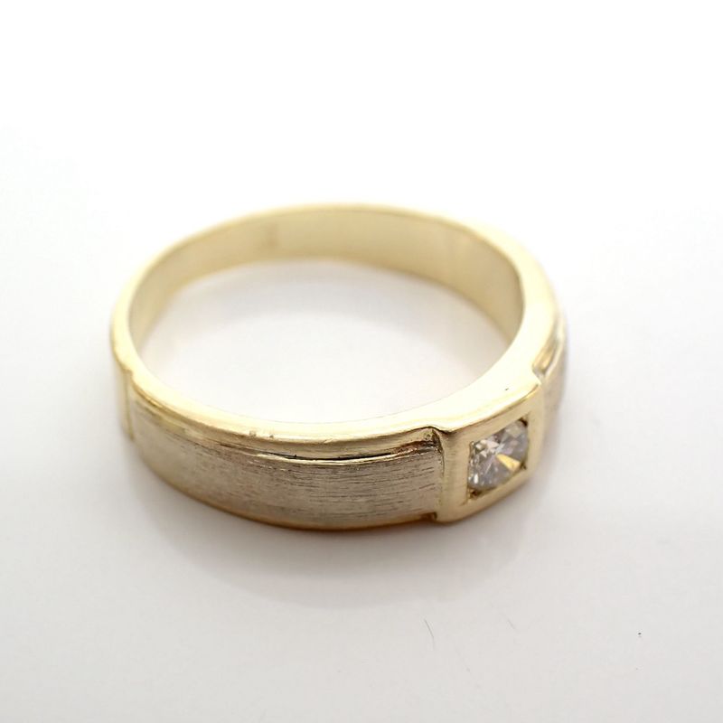 Image 3 of 18-karat gold ring with a matte band | 0.07 ct diamond