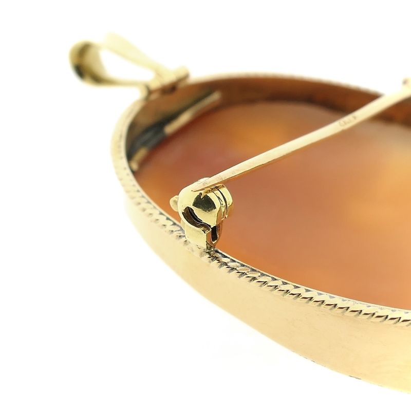 Image 6 of Antique gold brooch/pendant with cameo