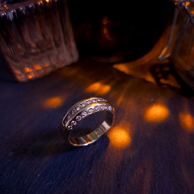 Image 2 of Gold ring with diamonds 0.45 ct.