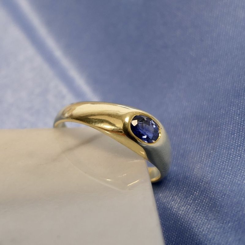 Image 2 of 18 carat gold ring with blue sapphire