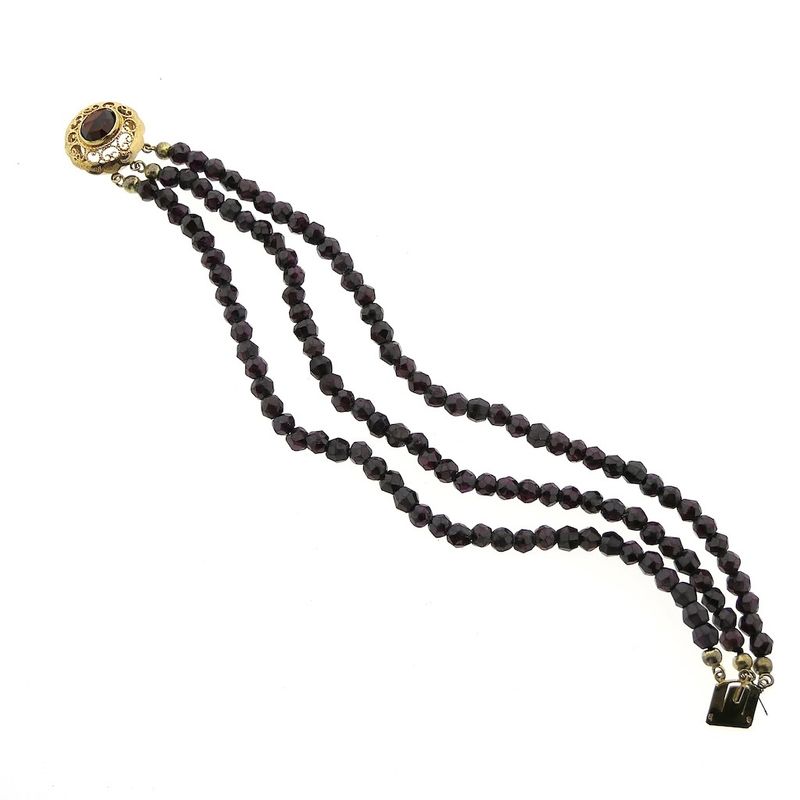 Image 10 of Garnet bracelet with gold clasp; Antique/vintage | 20 cm