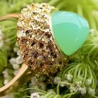 Image 3 of 18 carat gold ring with chrysoprase