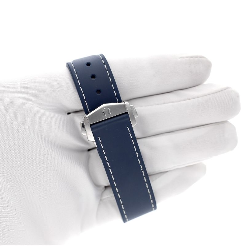 Image 18 of Omega Seamaster Planet Ocean GMT 232.32.44.22.03.001; Automatic men's watch