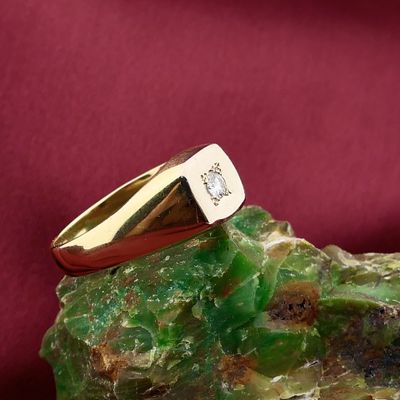 Afbeelding 2 van Bicolor gouden zegelring met diamant 0,09 ct.