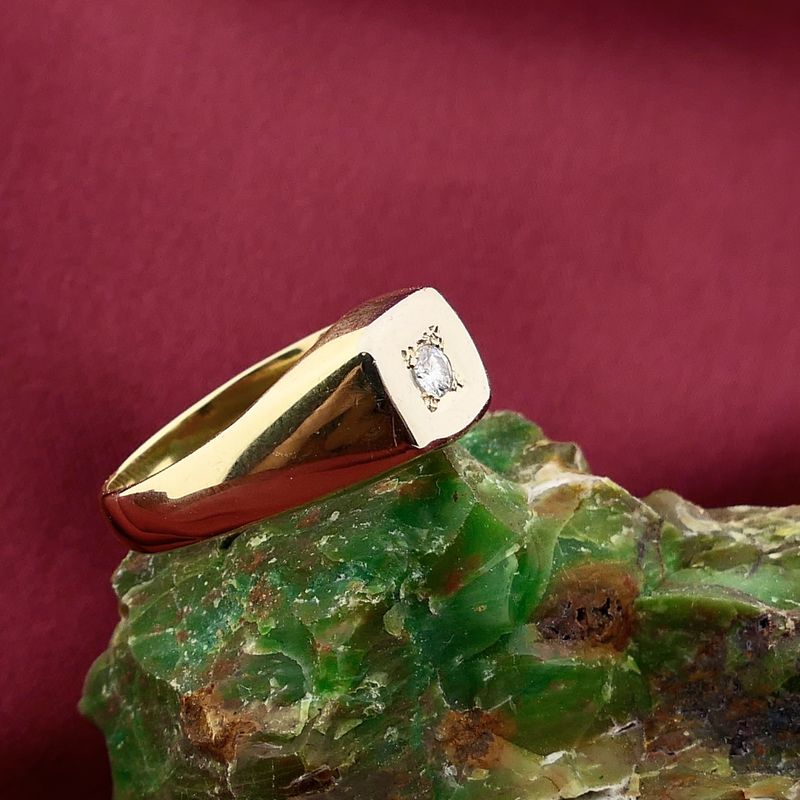Afbeelding 2 van Bicolor gouden zegelring met diamant 0,09 ct.