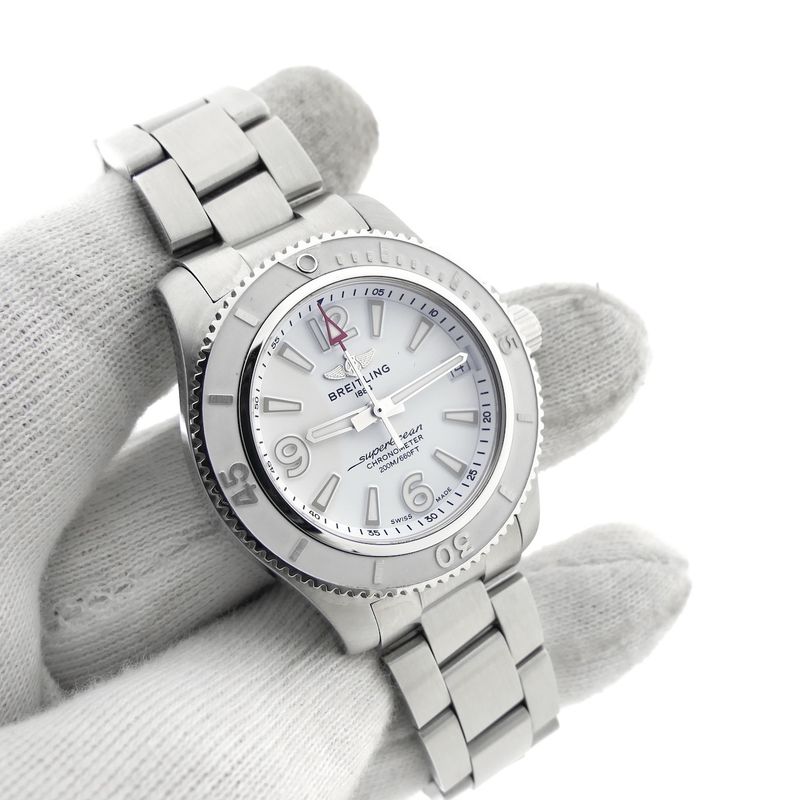 Image 5 of Breitling Superocean 36 A17316; Automatic unisex watch