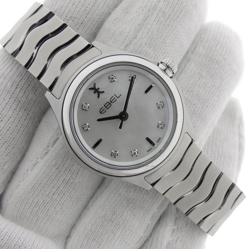 Image 11 of Ebel Wave Lady; Women's watch with mother-of-pearl dial and diamonds
