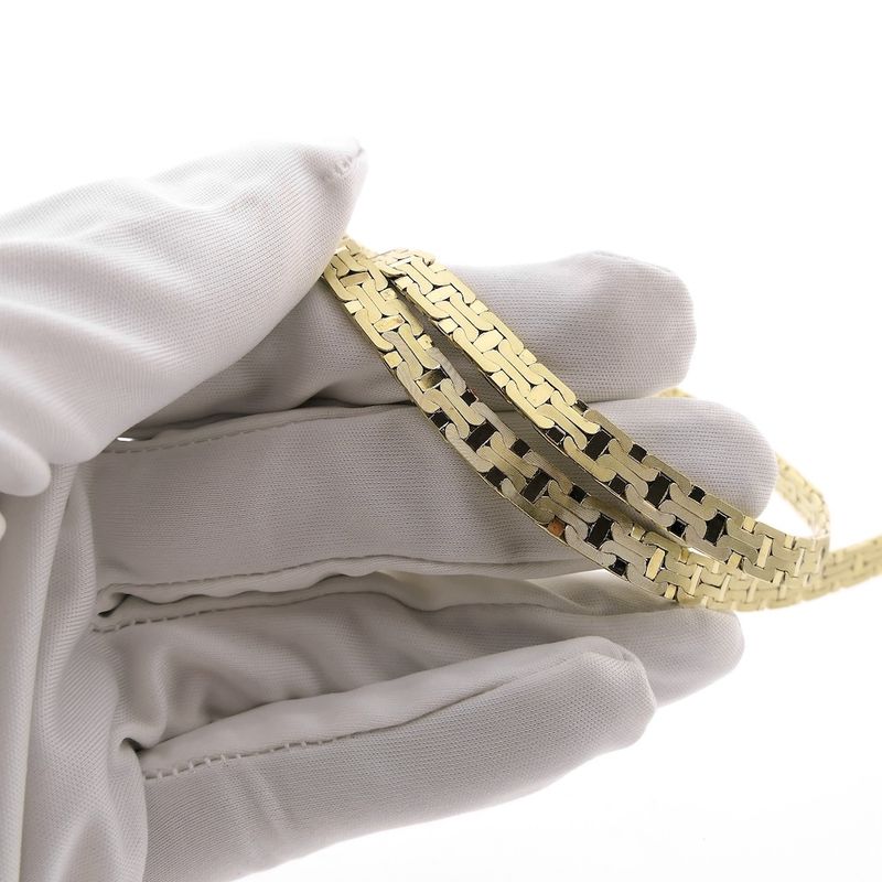 Image 4 of Gold flat Bismarck link necklace