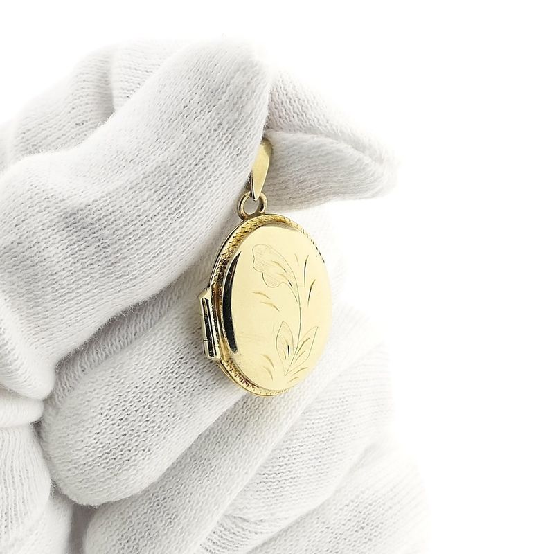 Image 7 of Vintage gold locket pendant | Floral design