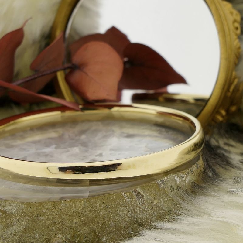 Image 8 of Gold smooth slave bracelet | Ø 67 mm