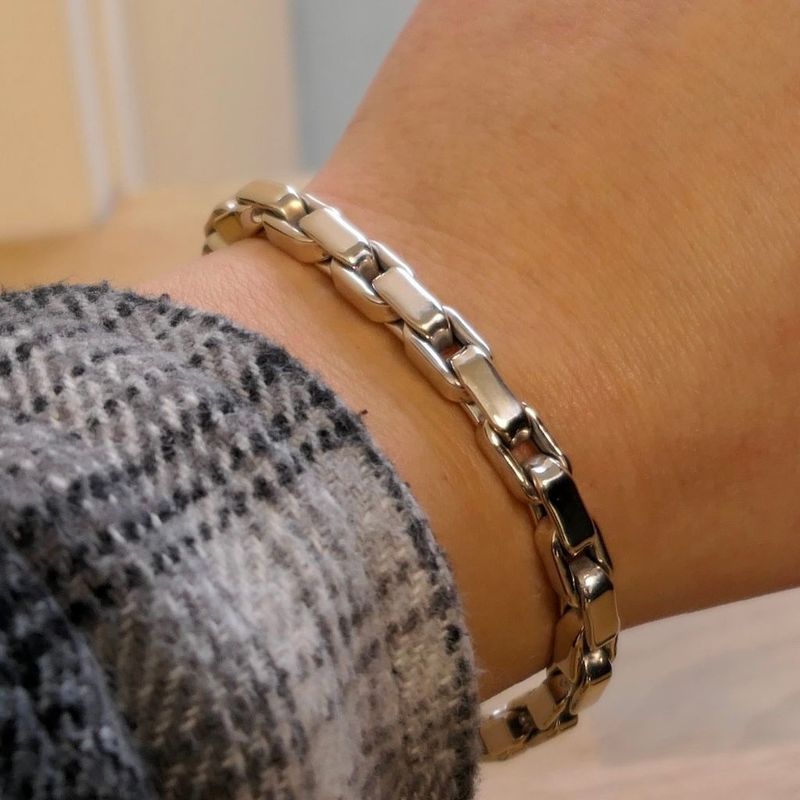 Image 7 of White gold anchor link bracelet