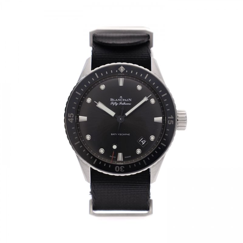 Afbeelding 1 van Blancpain Fifty Fathoms Bathyscape 5000-1110-NABA; Automatisch Heren Horloge