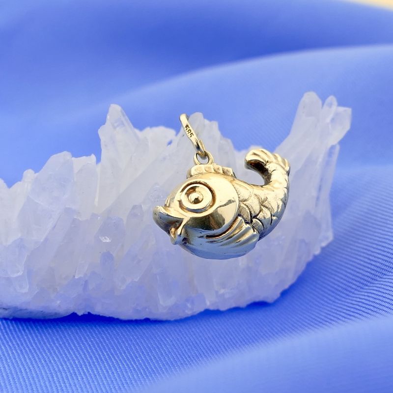 Image 2 of Gold pendant of a fish