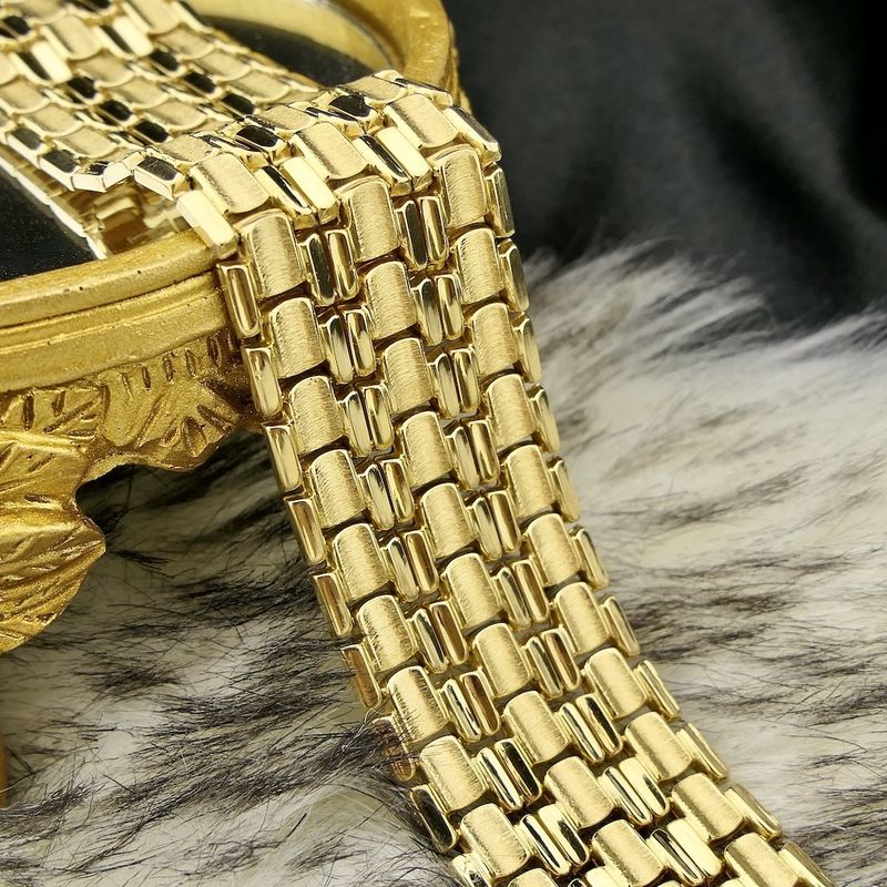 Image 2 of Luxurious gold link bracelet