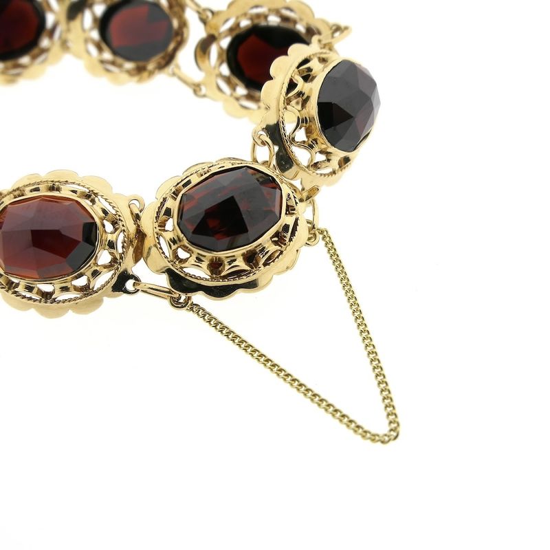Image 4 of Antique gold boat bracelet with garnet
