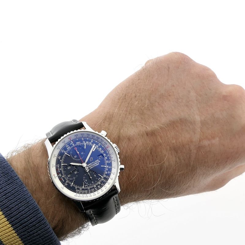 Image 10 of Breitling Navitimer Chronograph 41mm A13324; Automatic men's watch