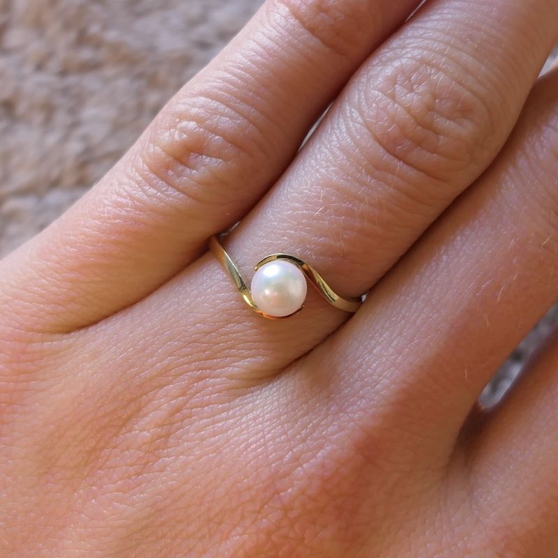 Image 4 of 8 carat ring with pearl