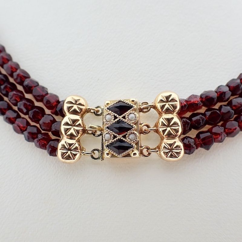 Image 3 of Glass bead necklace with gold clasp; Antique/vintage