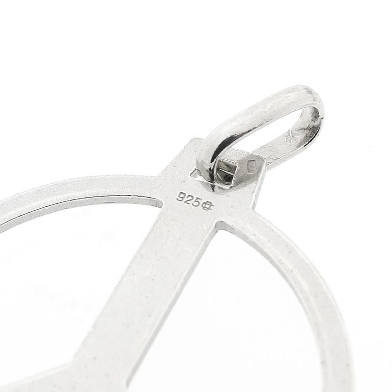 Image 6 of Silver pendant of a peace sign