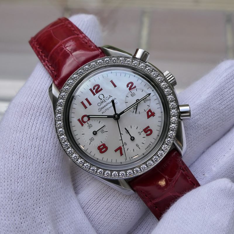 Image 18 of Omega Speedmaster Reduced 'Mother of Pearl' & Diamonds 3815.79.40; Chronograph watch