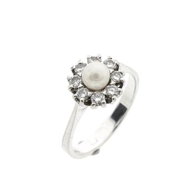 Image 1 of Diamonde White Gold Ring with Pearl & Diamonds