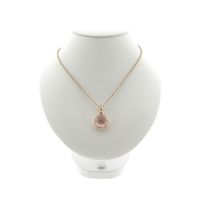 18-karat gold jasseron necklace with a fixed rose quartz pendant; 38.5 cm - 43.5 cm | Tirisi