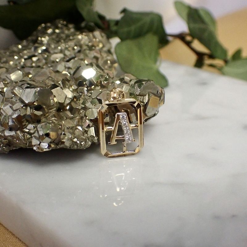 Image 2 of Gold pendant of the letter A