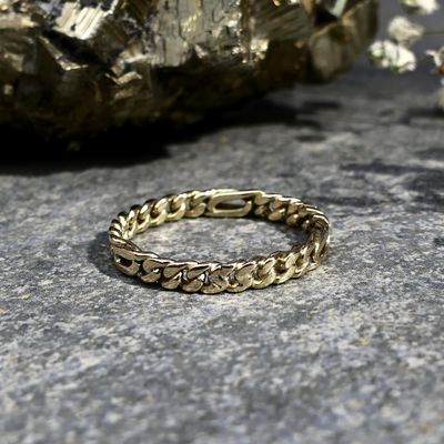 Image 2 of Gold link ring