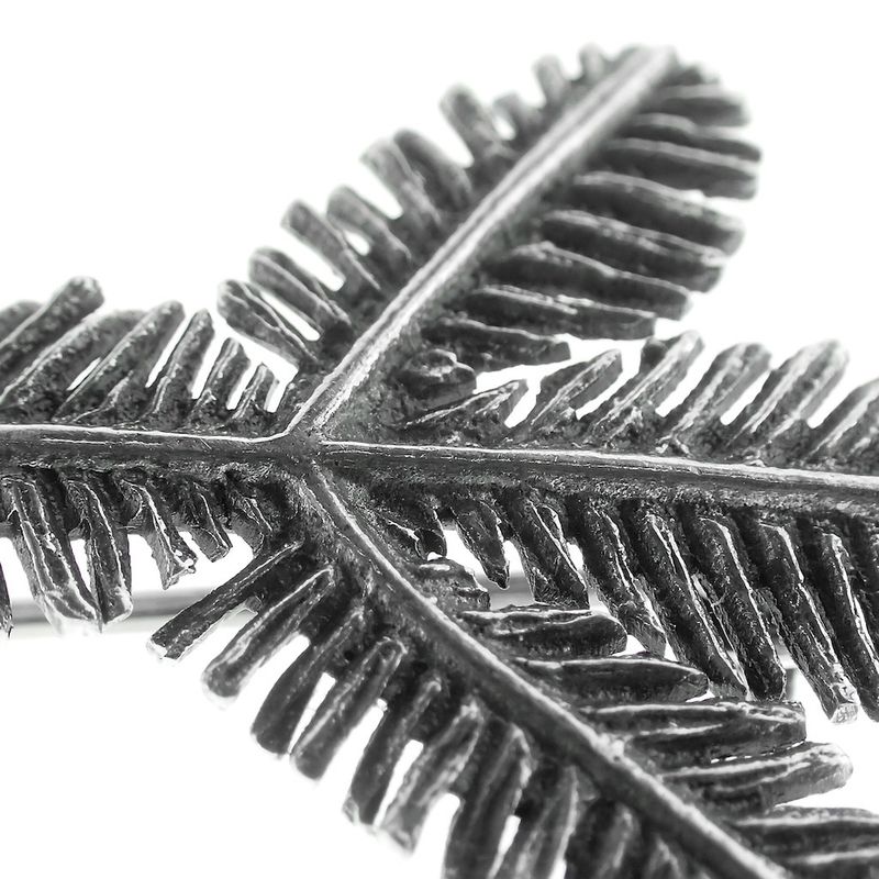 Image 3 of Silver brooch | Needle branch